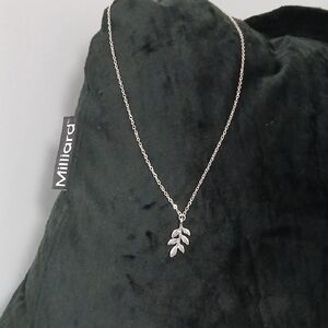 Silver Leaf Pendant Necklace